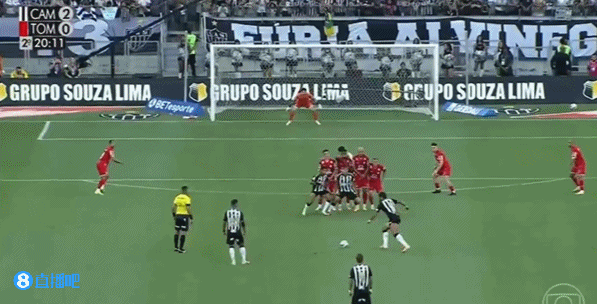 真绿巨人！38岁胡尔克远距离任意球轰入球门，速度力量?