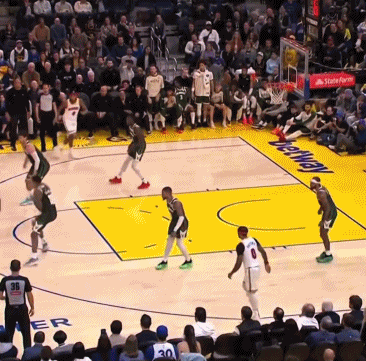 实话?！巴特勒昨日强突库兹马造犯规：他防不了我?！