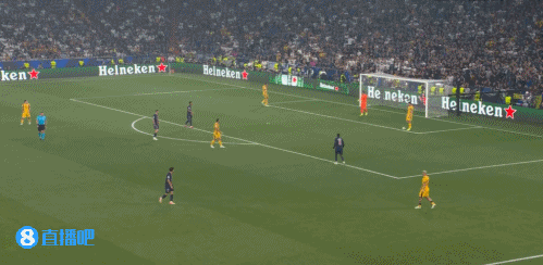 非静止画面!国米开门球,登贝莱踩着禁区线蓄势猛扑?